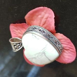 WHITE HOWLITE PENDANT - Stone of patience